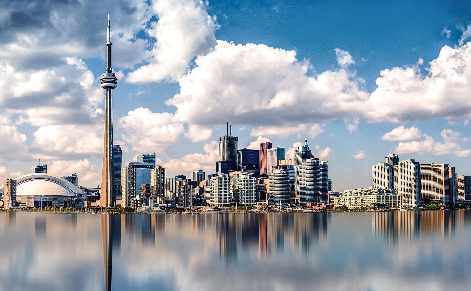 10 Unexpected Canadian Laws That Might Catch You Off Guard